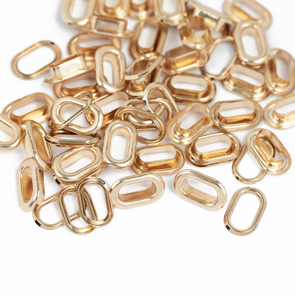 We R Crop-A-Dile Oval Eyelets - Gold 50pc