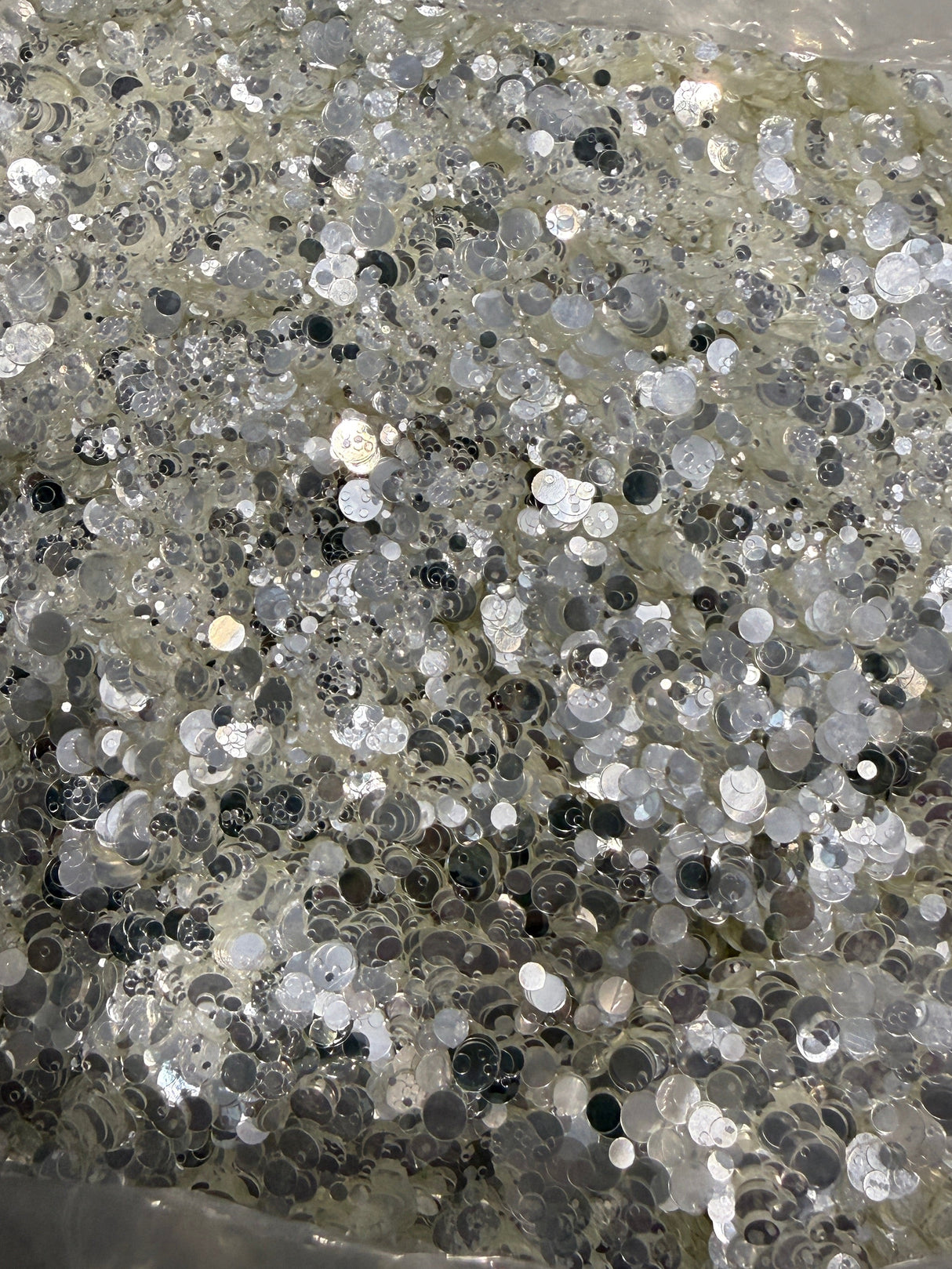 Crafty Trails Flat sequins Mix Silver Frost