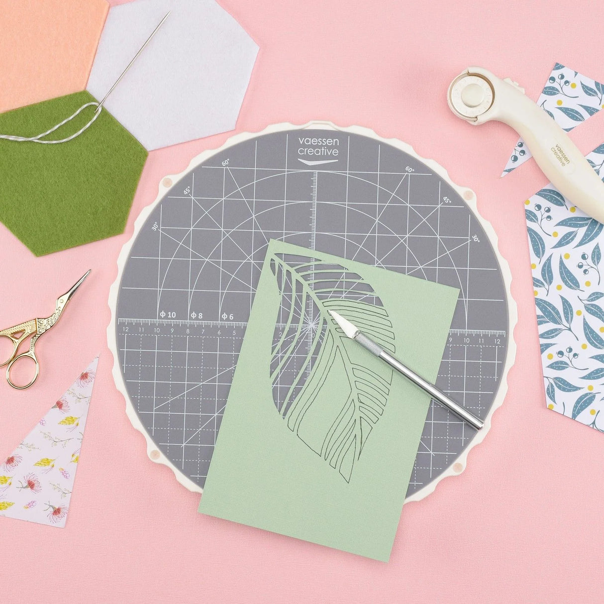 Vaessen Creative • Rotating Cutting Platform Ø 10.3/4