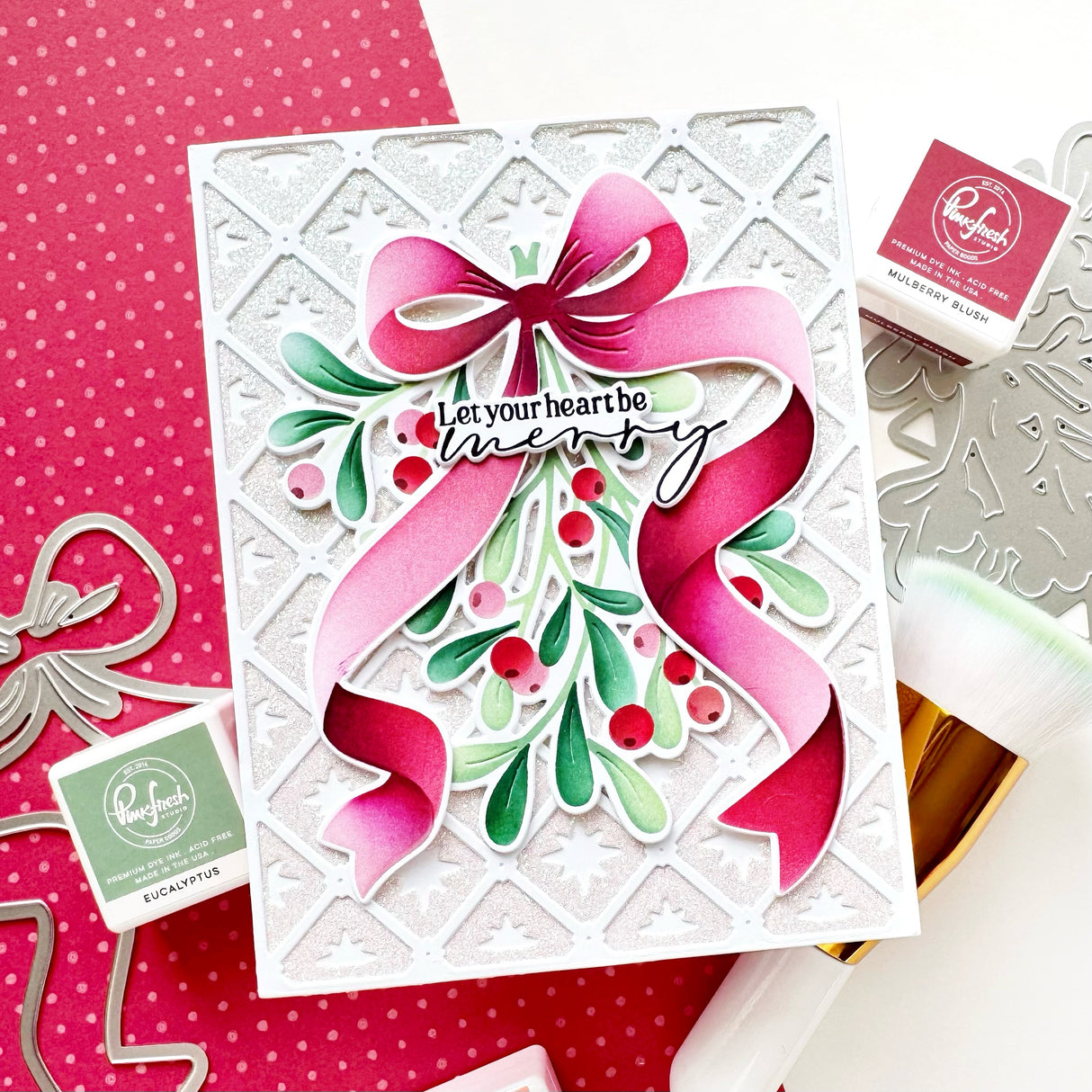 Pinkfresh Studio Merry Mistletoe die stencil bundle