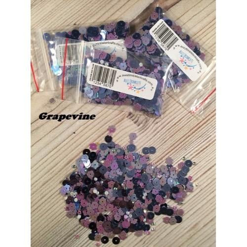 Auzz Trinklets N Krafts Shaker Mix Grapevine