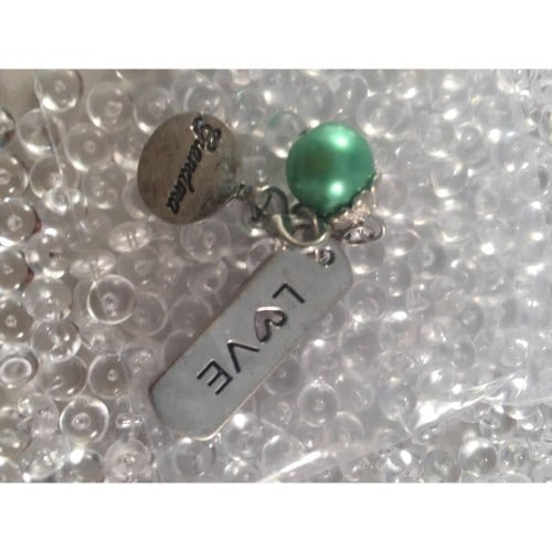 Auzz Trinklets Pearl Charms Light Green with words Love /Grandma
