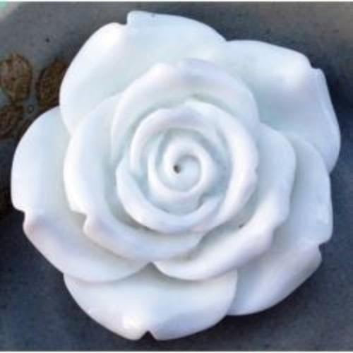 Junque & Gems Resin Flower White Rose