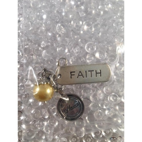 Auzz Trinklets Pearl Charms Light Yellow with words Faith / Nana