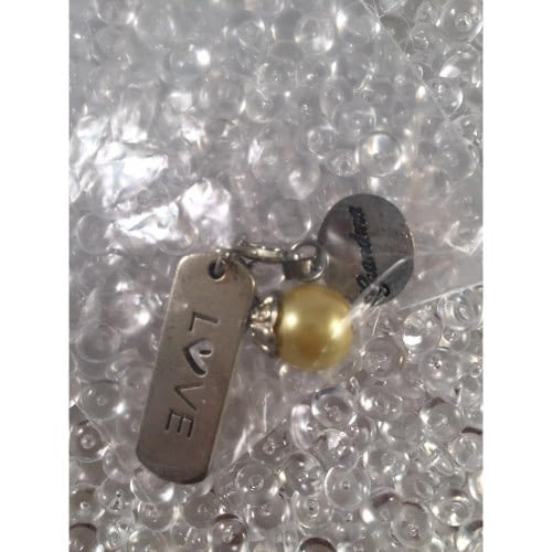 Auzz Trinklets Pearl Charms Light Yellow with words Love / Grandma