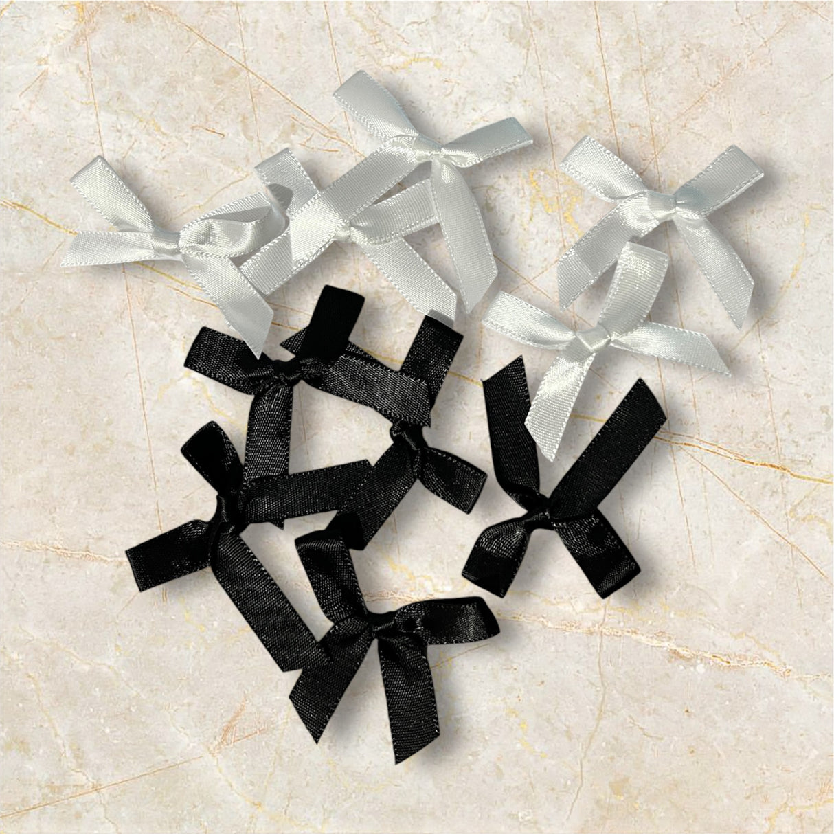 Crafty Trails 4cm Bows -5x Black / 5x White (10 pcs)