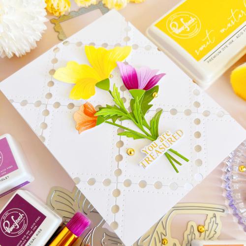 Pinkfresh Studio Essentials: Dotted Postage Square die
