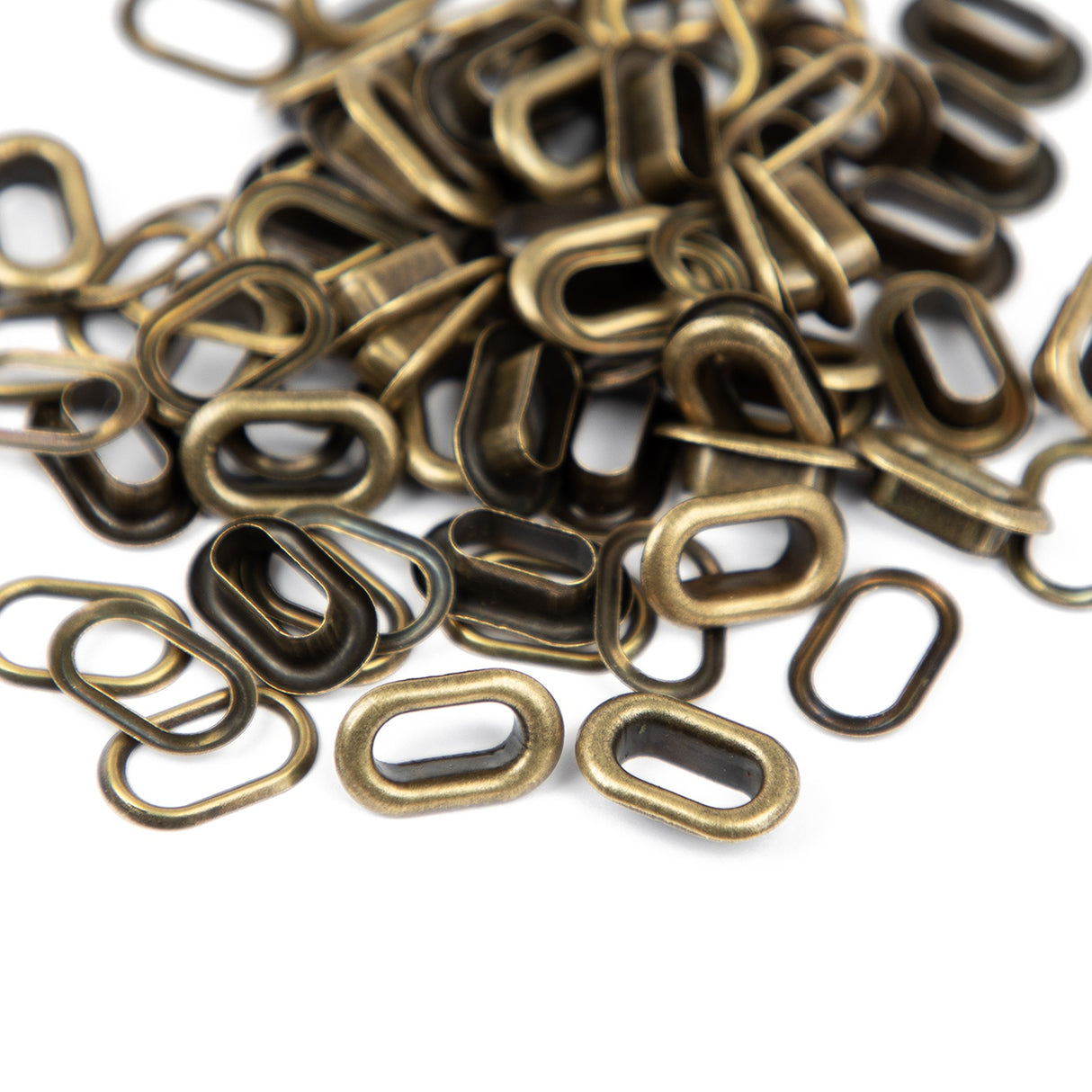 We R Crop-A-Dile Oval Eyelets - Copper 50pc