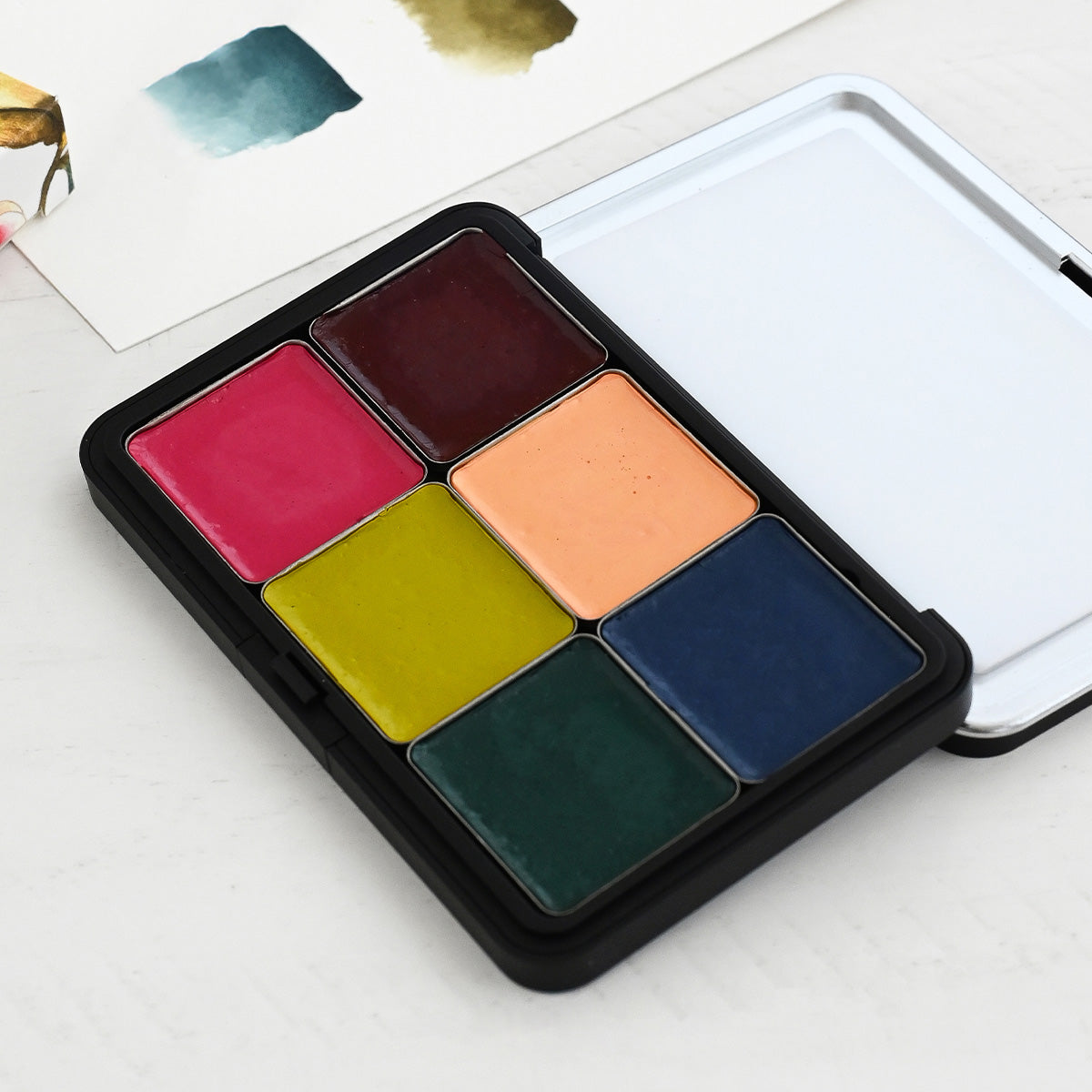 Altenew Watercolor Compact – Moody Brights
