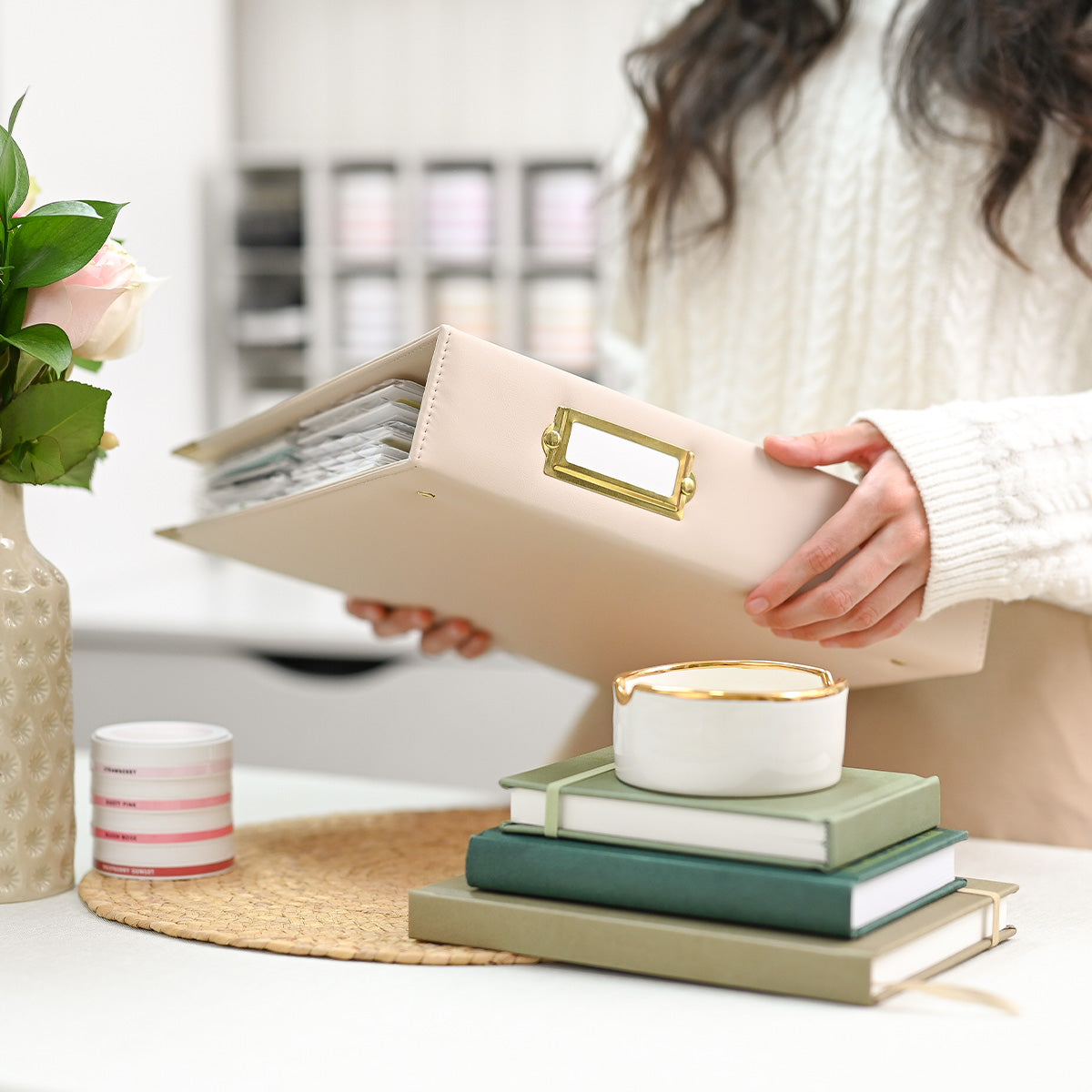 Altenew 9x12 Three-Ring Card Album - Ivory - Complete Bundle (Ivory + Pocket Pages) - ALT11681BN1