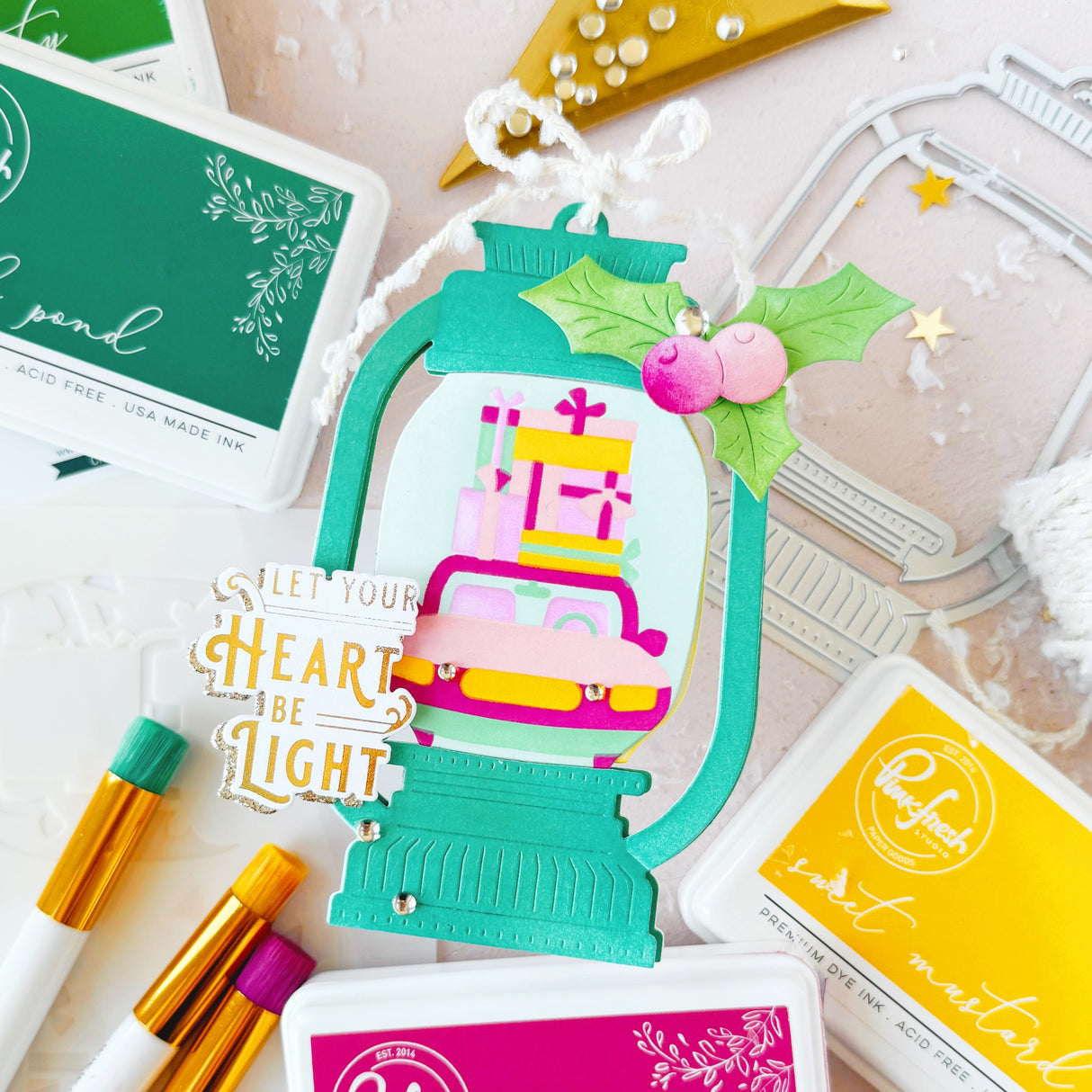 Pinkfresh Studio Timeless Tidings stencil/ Die Bundle