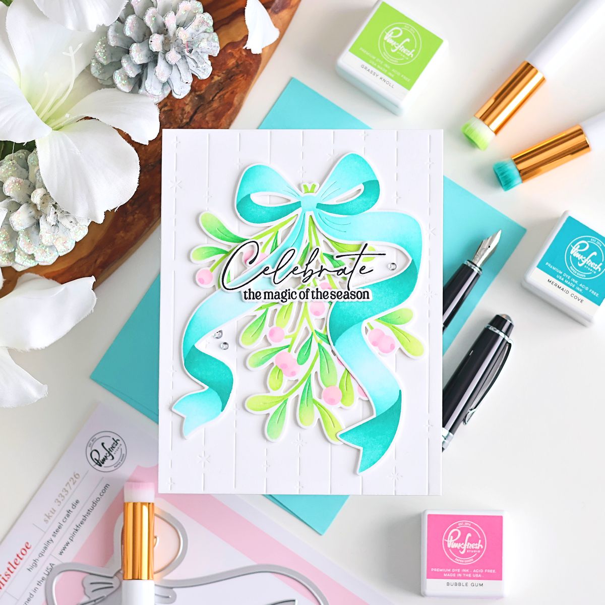 Pinkfresh Studio Merry Mistletoe die stencil bundle