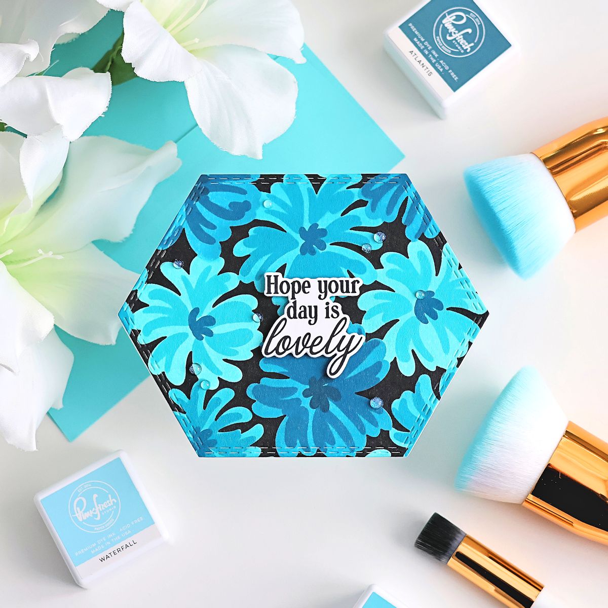 Pinkfresh Studio Petal Pop stencil