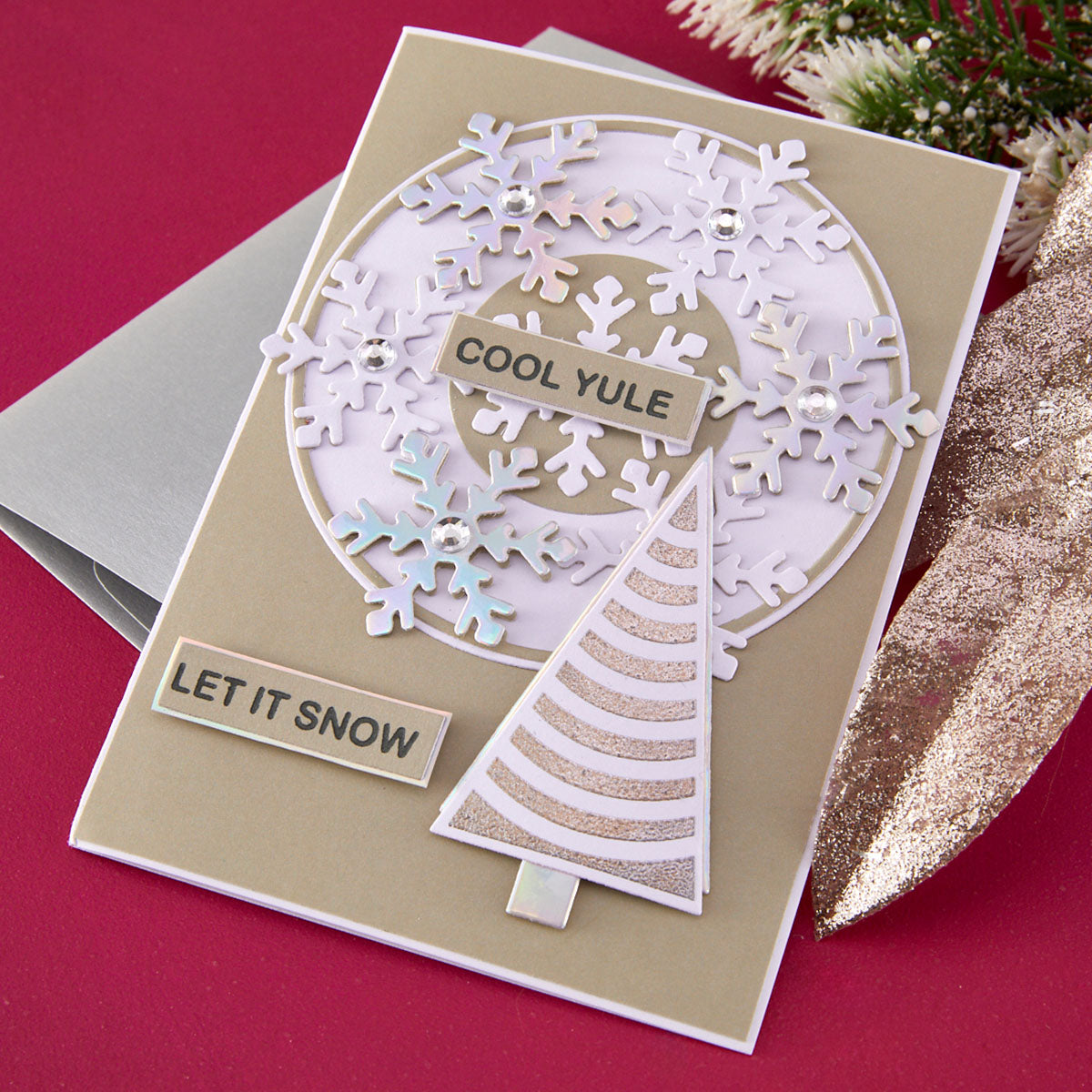 Spellbinders Snowflake Wreath Etched Dies by Lisa Horton - S5-763