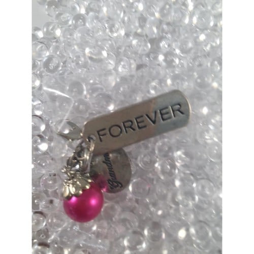 Auzz Trinklets Pearl Charms Dark Pink with words Forever / Grandma