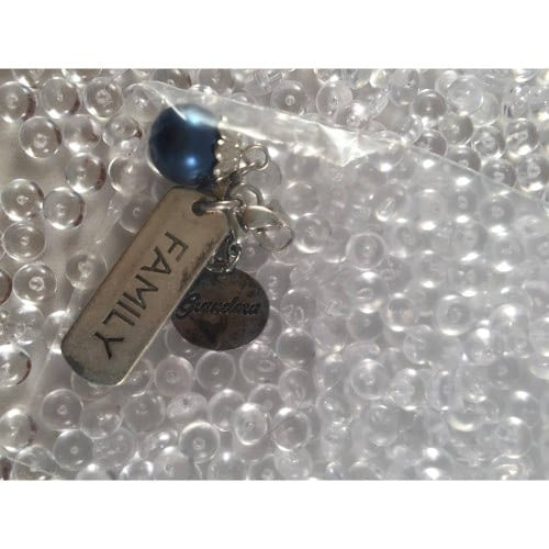 Auzz Trinklets Pearl Charms Dark Blue with words Family / Grandma