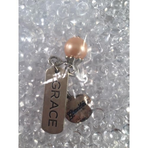 Auzz Trinklets Pearl Charms Peach with words grace /Grandma