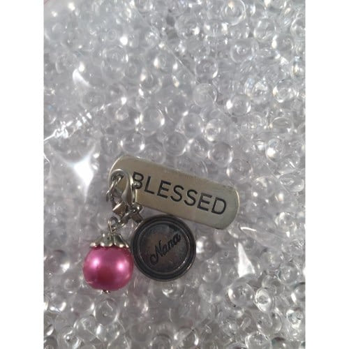 Auzz Trinklets Pearl Charms Light Pink with words Blessed / Nana