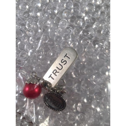 Auzz Trinklets Pearl Charms Red with words Trust / I Will