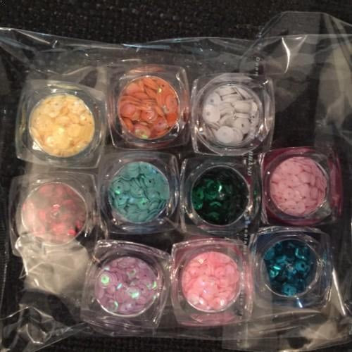 Auzz trinklets N Krafts 4mm Sequins Pack set